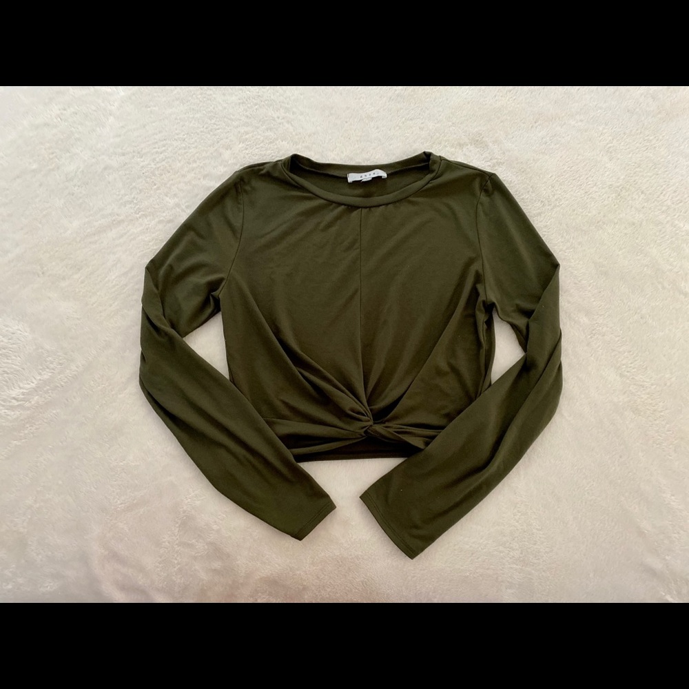 ✨Long sleeve crop top ✨🧡💚